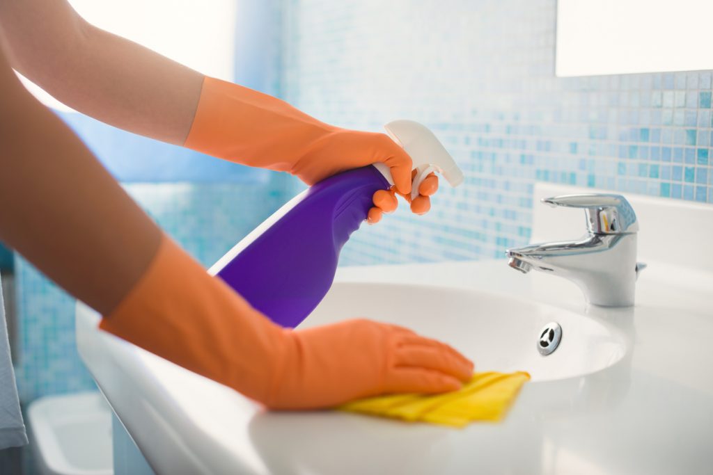 10 Hacks To Make Spring Cleaning Easier