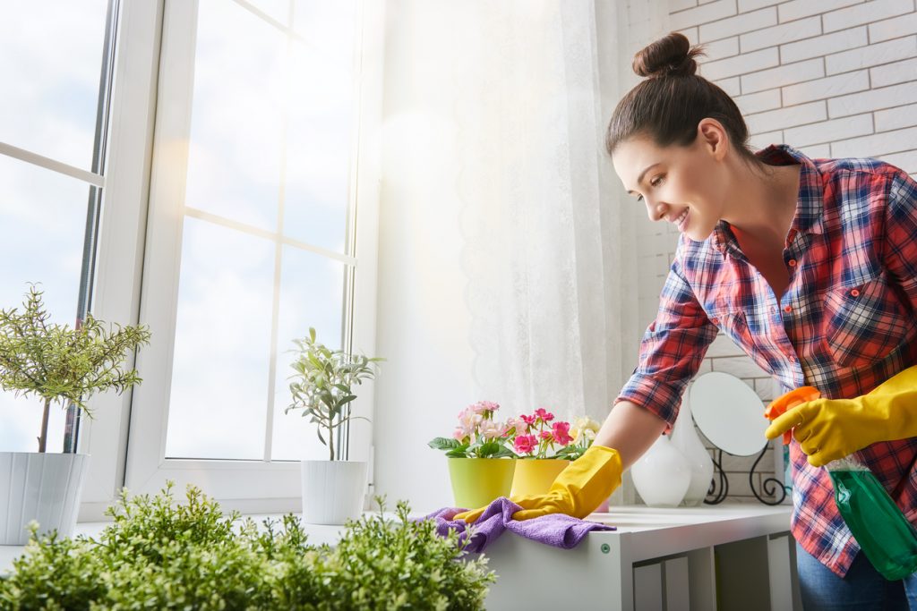 10 Hacks To Make Spring Cleaning Easier