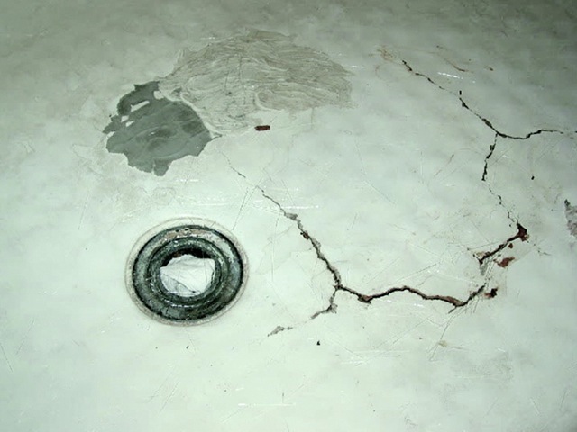 The Floor Of My Fiberglass Tub Is Very, Fix Hole In Plastic Bathtub